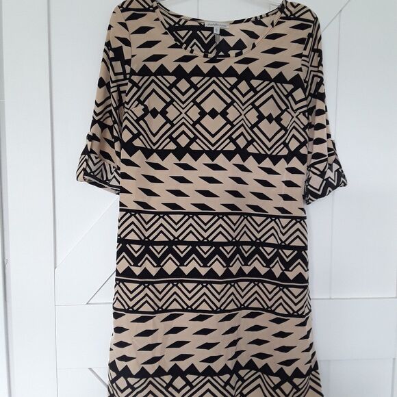 SMALL CHARLOTTE RUSSE DRESS - Picture 4 of 4